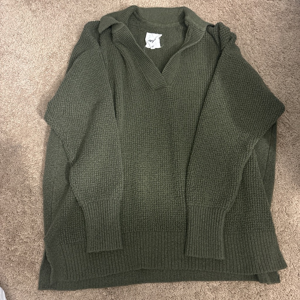 Aerie Green V-Neck Sweater Heavy Knit